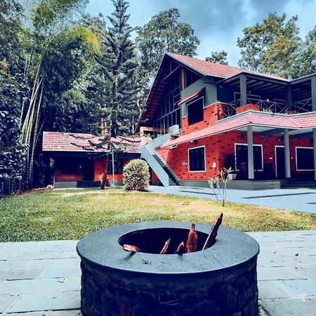 Adrak Mountain Mist Forest Resort Pulpally Ngoại thất bức ảnh